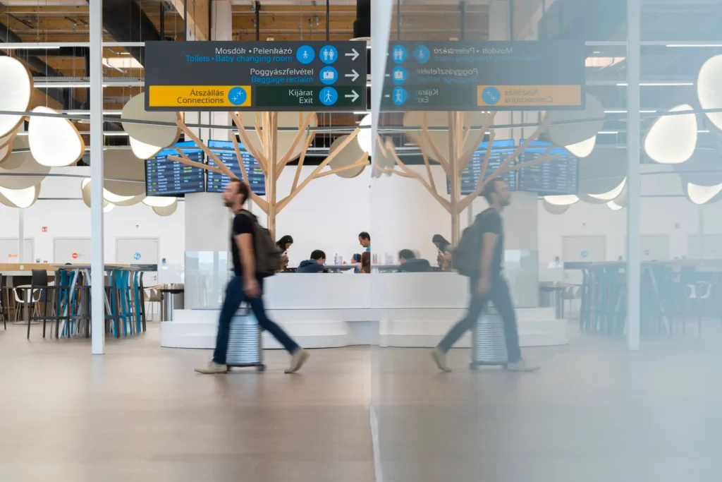 Csatlakozó járat a Liszt Ferenc Nemzetközi Repülőtéren. Ami késik, múlik?